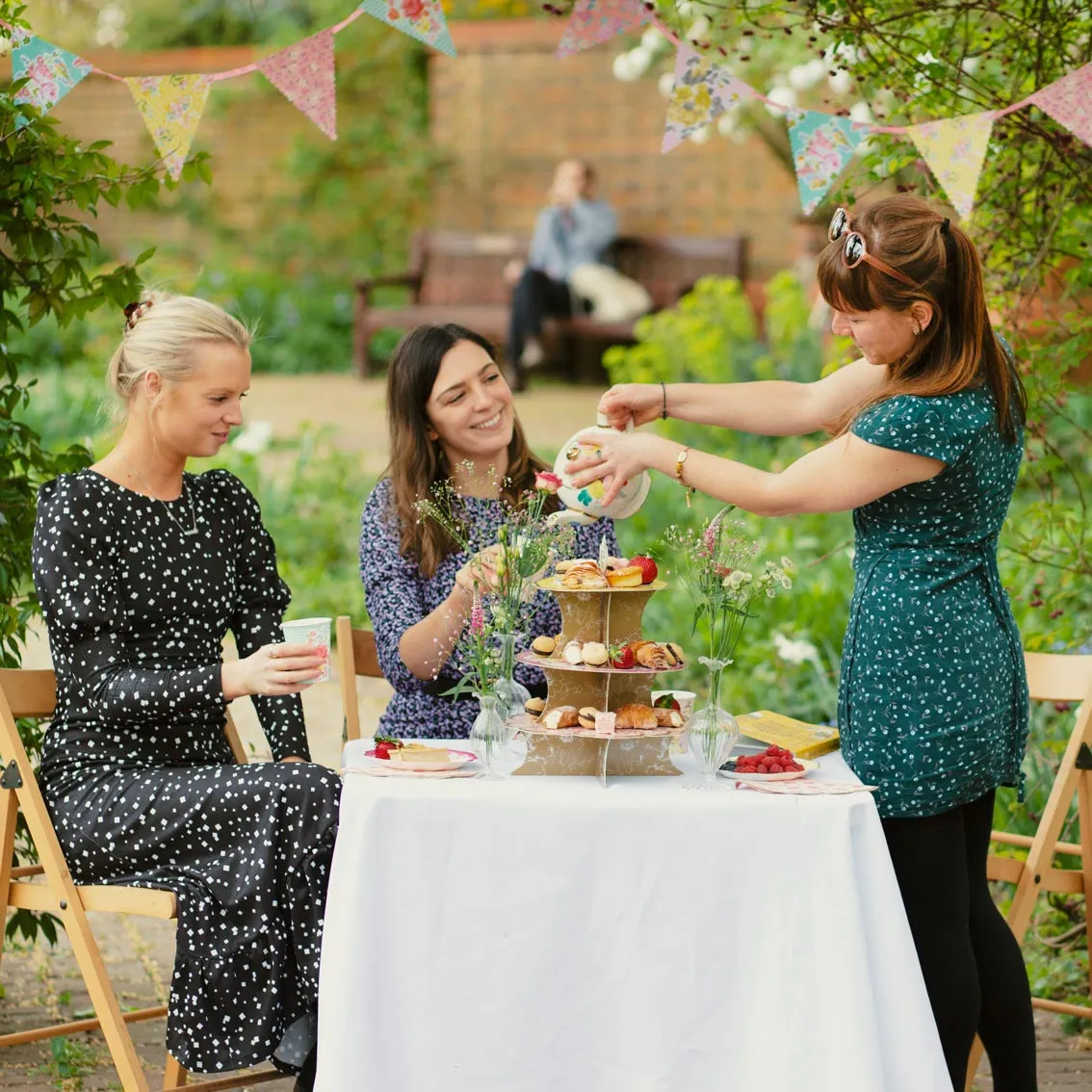 Floral 3 Tier Cardboard Cake Stand