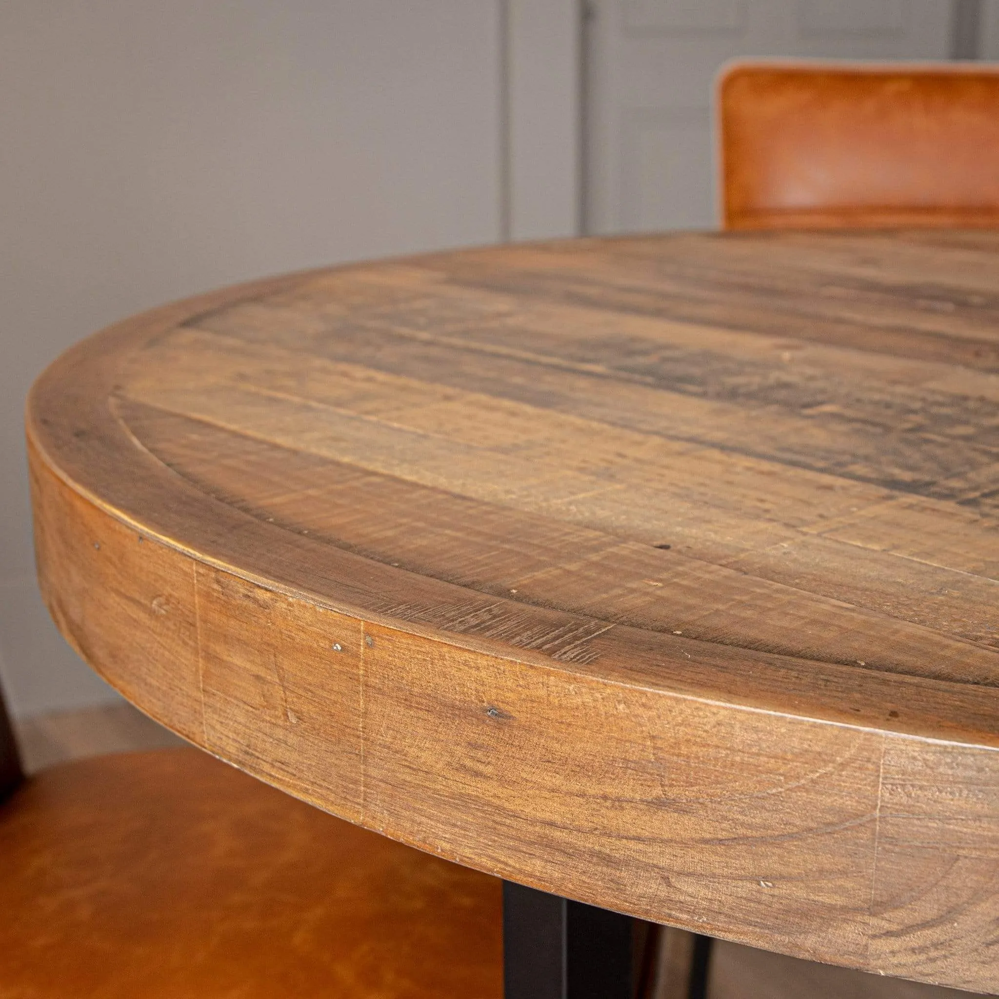 Lincoln Oak Round Dining Table Set