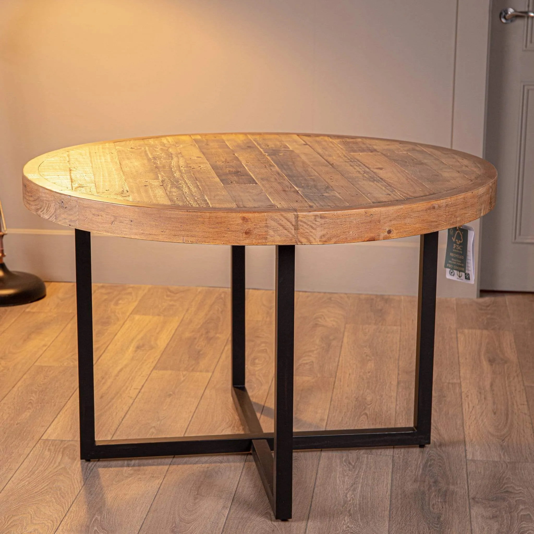 Lincoln Oak Round Dining Table Set