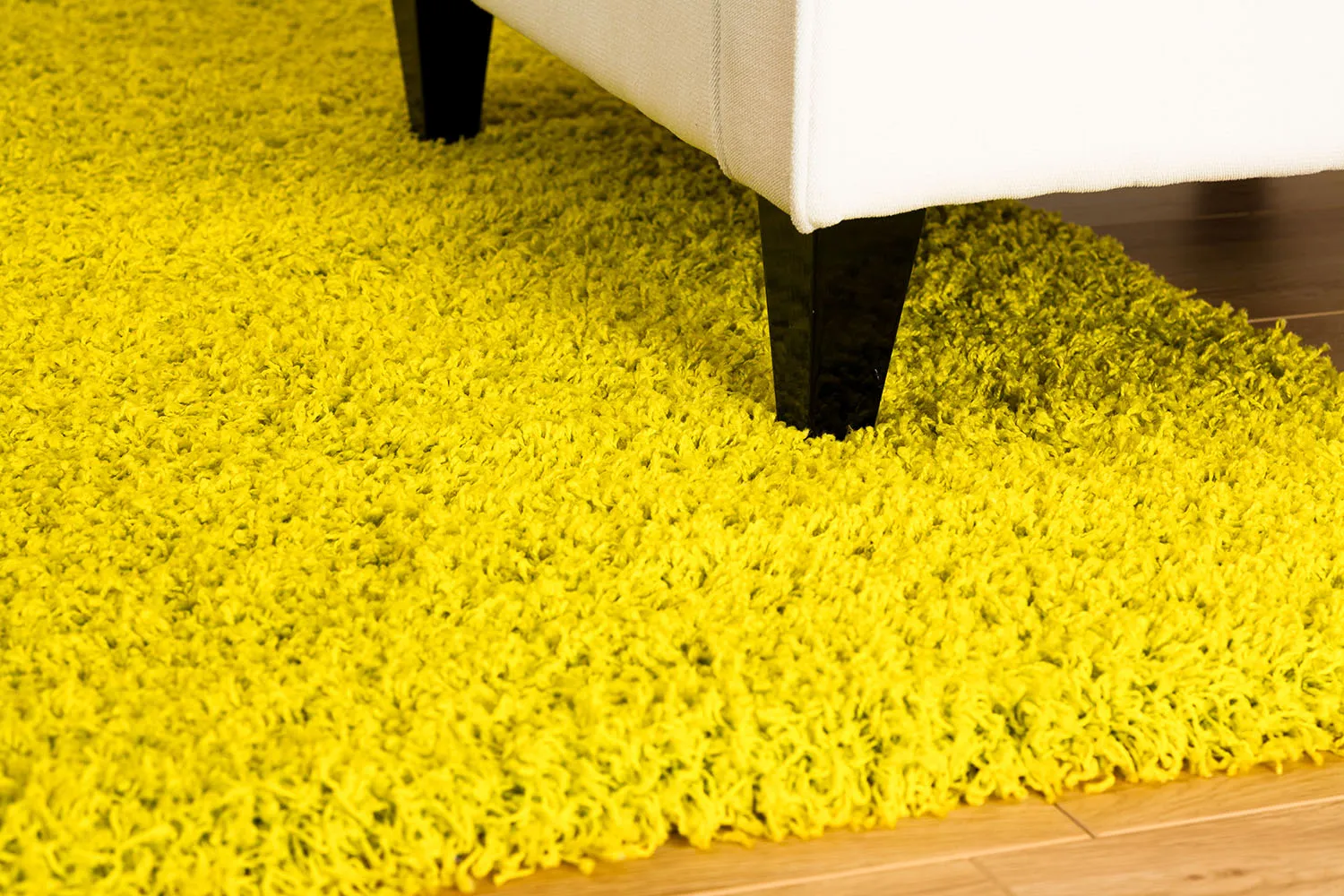 Modern Thick Super Soft Shaggy Rug 80 x 150cm -Vibrant/Fluorescent Green