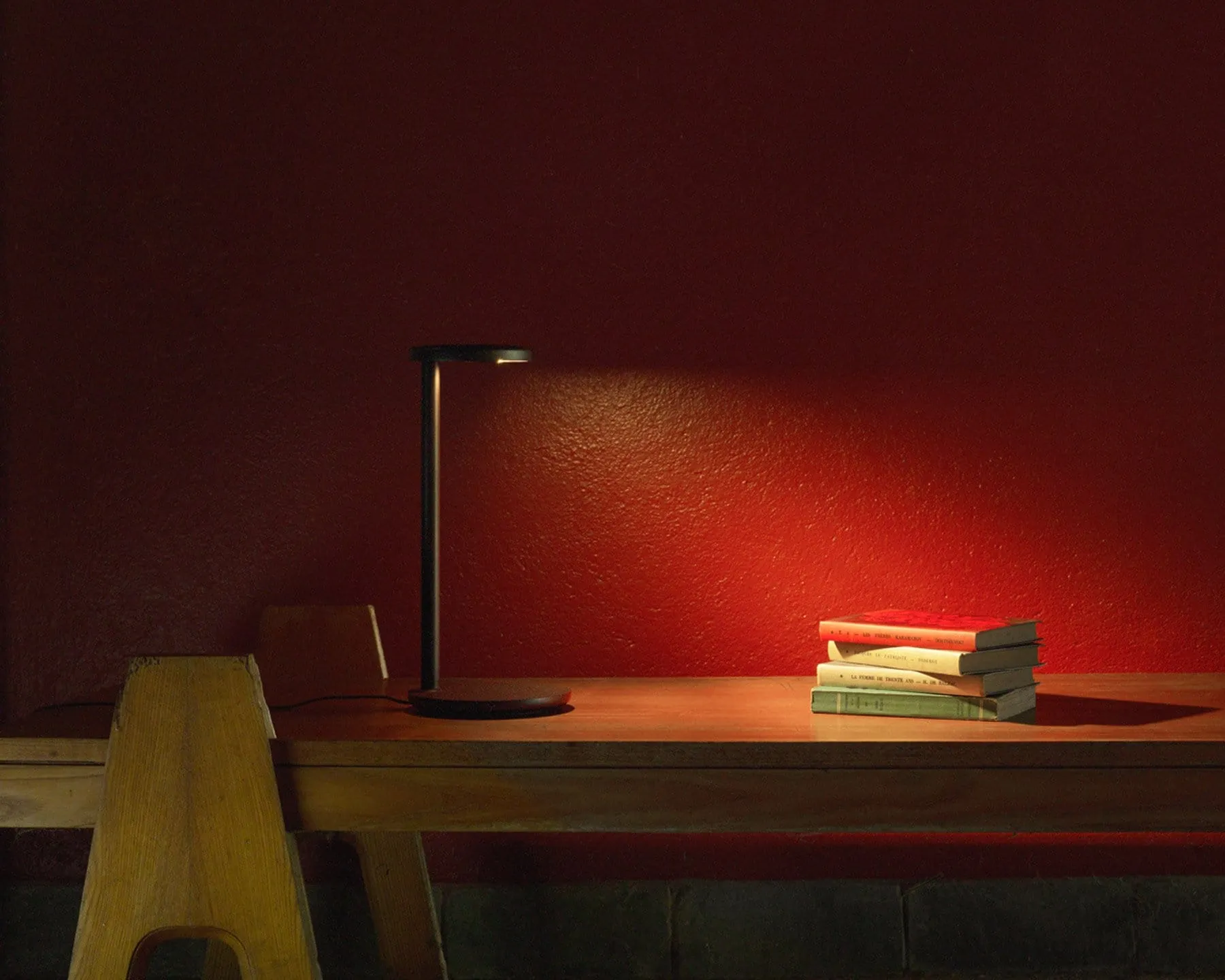 Oblique - LED Desk Lamp